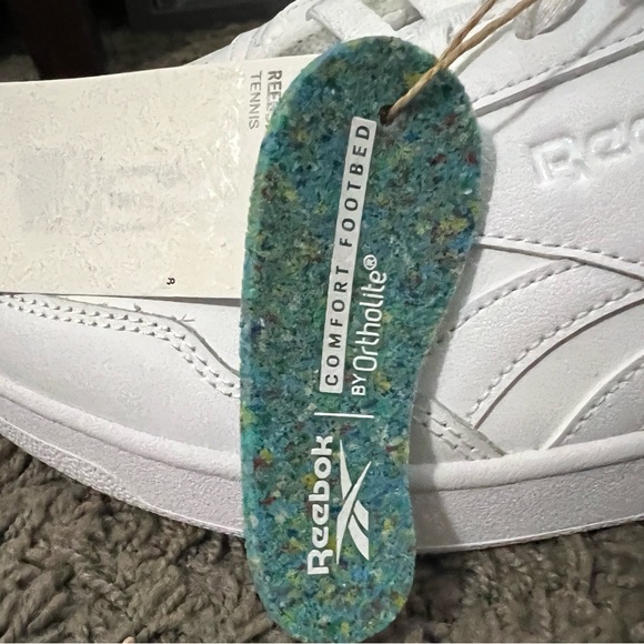 NWOB Reebok royal techque sneakers - Picture 5 of 5